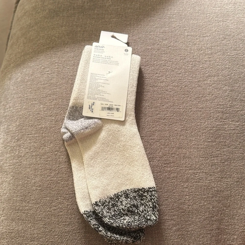 Aerie Cozy Gray and White Crew Socks